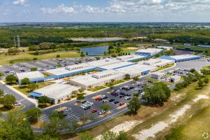 <p>School building</p>